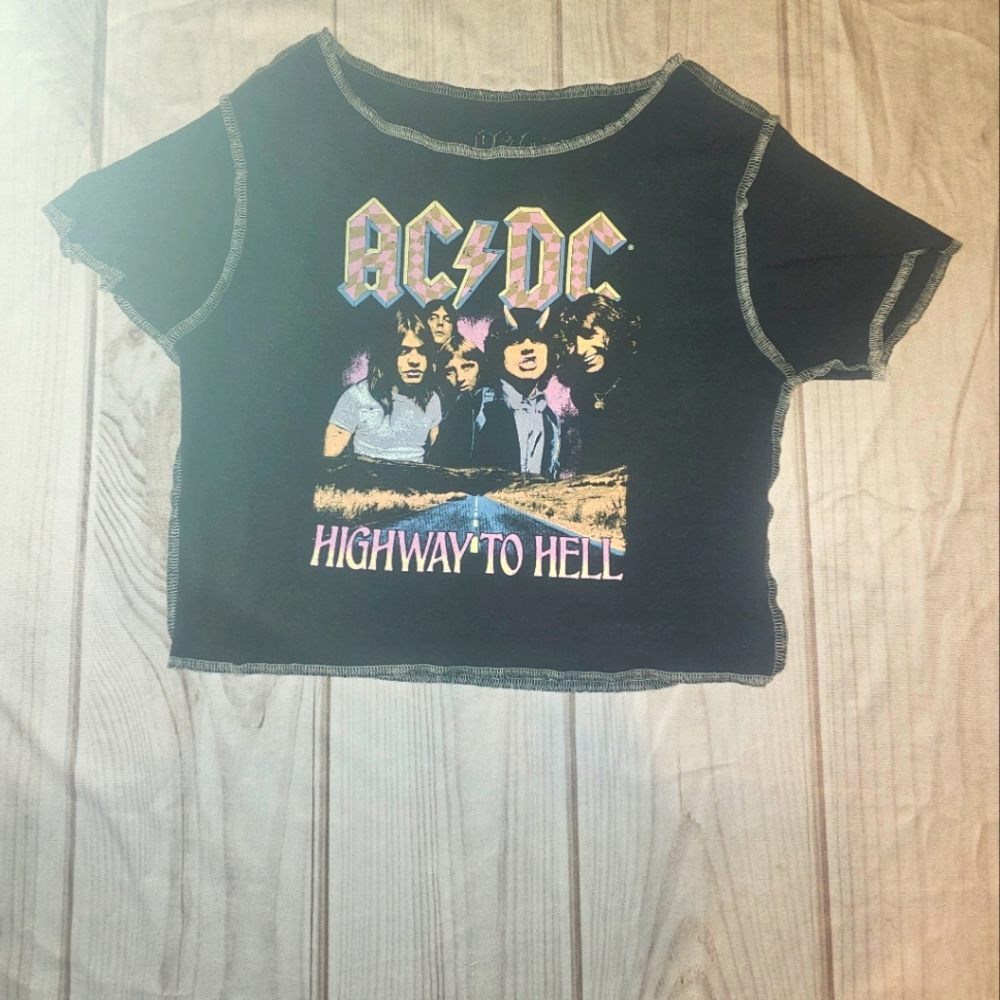 Crop top ac/dc